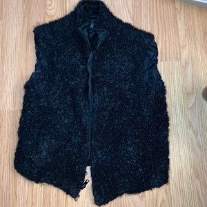Iris singer fur vest